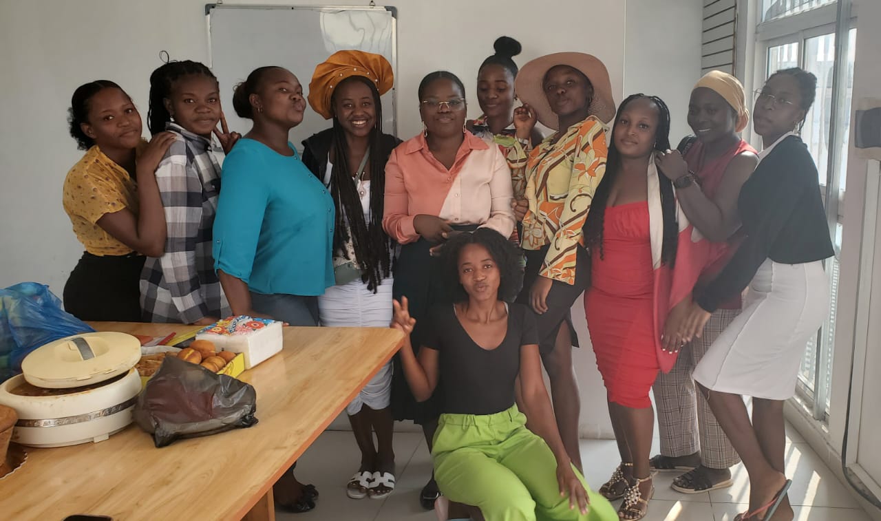 Imagem de Formação de Babás